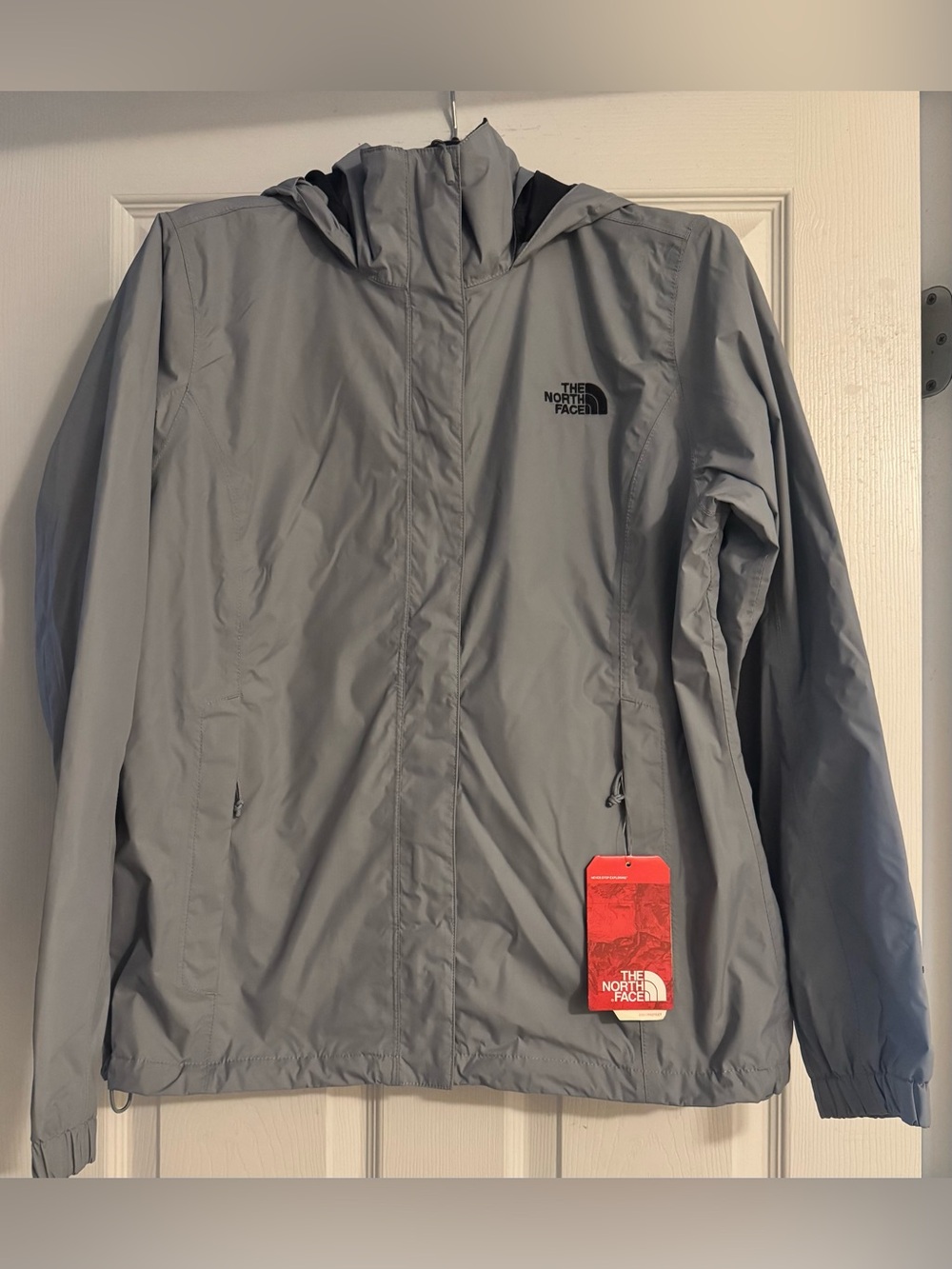 NWT The North Face Women’s Light Gray Hooded Rain Jacket